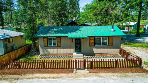 191 Knott Rd, Newport, WA 99156