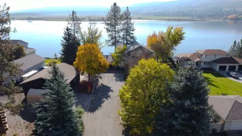 6495 Long Lake Dr, Nine Mile Falls, WA 99026