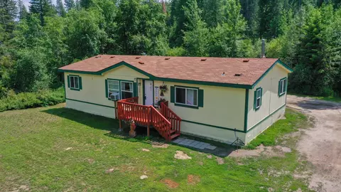 4939 Redman Rd # B, Clayton, WA 99110
