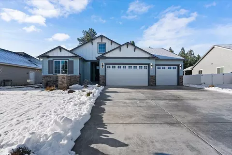 925 N High Desert Dr, Deer Park, WA 99006