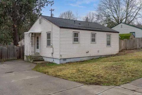 3117 W Trinity Pl, Spokane, WA 99224