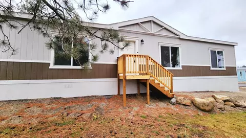 35312 N Newport Hwy # 71, Chattaroy, WA 99003