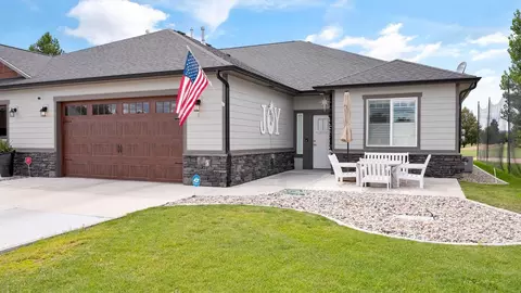 1109 N Country Club Dr UNIT 6, Deer Park, WA 99006