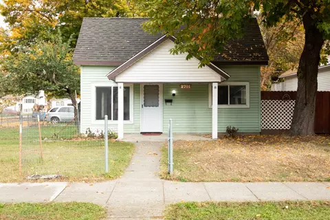 2701 E Hartson Ave, Spokane, WA 99202