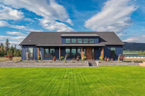 3944 B Gardenspot Rd, Loon Lake, WA 99148