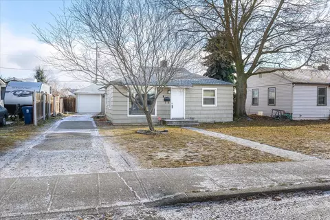 5526 N Cochran St, Spokane, WA 99205