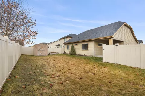 Exterior - 1810 E Devoe Ave, Spokane, WA 99217 photo 7 of 9