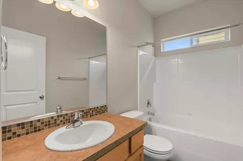 Bath - 1810 E Devoe Ave, Spokane, WA 99217 photo 2 of 2