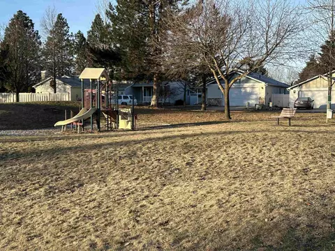 View/Area - 1810 E Devoe Ave, Spokane, WA 99217 photo 1 of 1