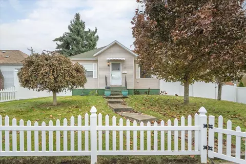 104 E Hoffman Ave, Spokane, WA 99207