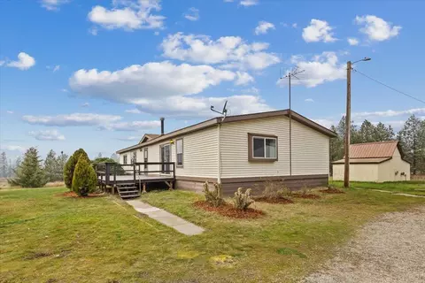 26801 W Tucker Prairie Rd, Cheney, WA 99004
