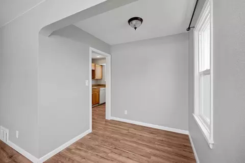 2204 E Longfellow Ave, Spokane, WA 99207 photo 9