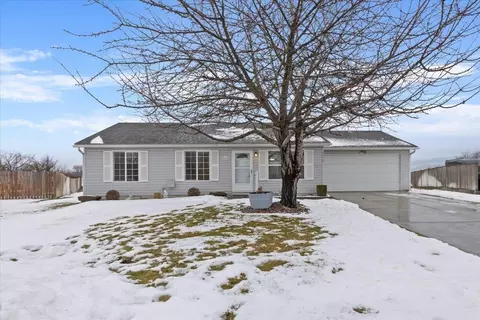 2918 N Kari Ln, Otis Orchards, WA 99027