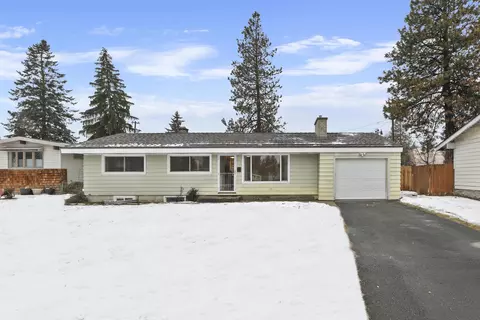 6703 N Lincoln St, Spokane, WA 99208