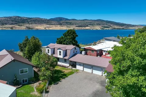 2207 Grovepoint Ct, Seven Bays, WA 99122