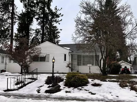 1027 E 38th Ave, Spokane, WA 99203