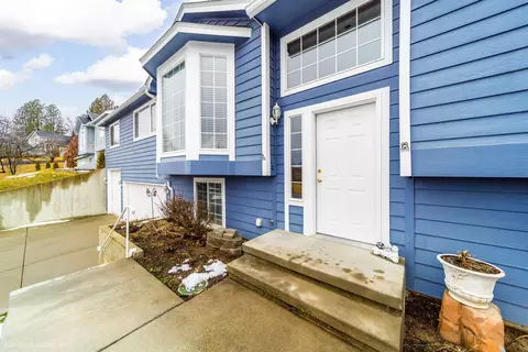 905 E Tudor Ct, Spokane, WA 99208 photo 4