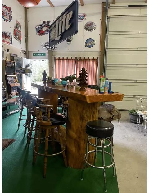Dining - 1671 E Joyner Dr #OR 1671 JOYNER DR E, Cusick, WA 99119 photo 1 of 1