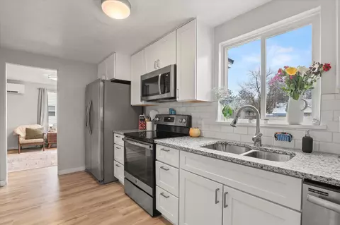 614 E Longfellow Ave, Spokane, WA 99207 photo 8