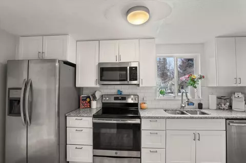 614 E Longfellow Ave, Spokane, WA 99207 photo 9