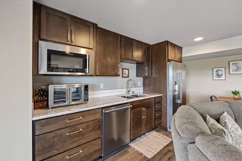 Kitchen - 211 E Wandermere Heights Ln, Spokane, WA 99208 photo 3 of 3