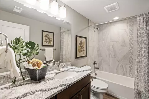 Bath - 211 E Wandermere Heights Ln, Spokane, WA 99208 photo 5 of 5