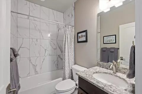 Bath - 211 E Wandermere Heights Ln, Spokane, WA 99208 photo 3 of 5