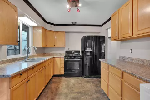 1304 E 37th Ave, Spokane, WA 99203 photo 4