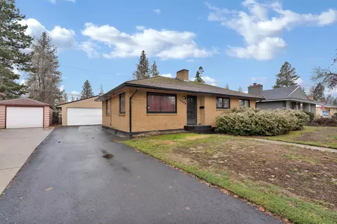 1304 E 37th Ave, Spokane, WA 99203 photo 3