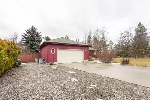 2910 E 64th Ct, Spokane, WA 99223 photo 2