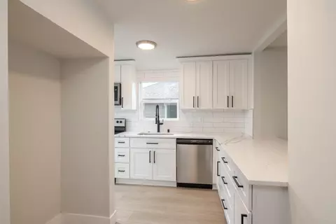808 E Longfellow Ave, Spokane, WA 99207 photo 9
