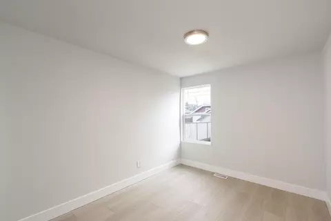 808 E Longfellow Ave, Spokane, WA 99207 photo 13