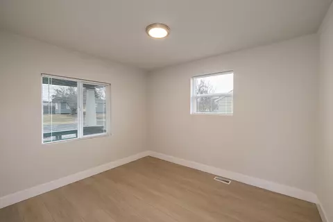 808 E Longfellow Ave, Spokane, WA 99207 photo 10