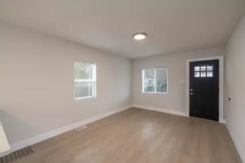 808 E Longfellow Ave, Spokane, WA 99207 photo 5