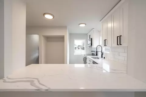 808 E Longfellow Ave, Spokane, WA 99207 photo 8