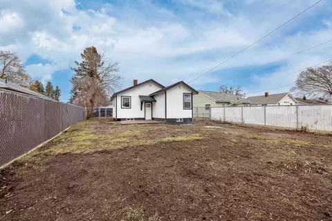 808 E Longfellow Ave, Spokane, WA 99207 photo 16