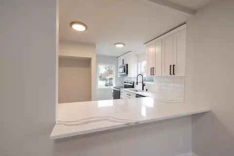808 E Longfellow Ave, Spokane, WA 99207 photo 7