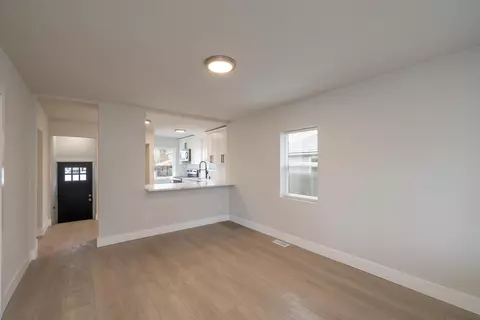 808 E Longfellow Ave, Spokane, WA 99207 photo 6