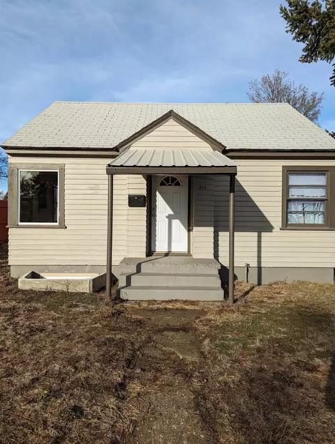 811 E Queen Ave, Spokane, WA 99207