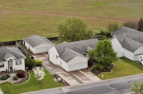 5022 N Vista Grande Dr, Otis Orchards, WA 99027
