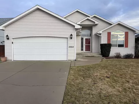19317 E Riverwalk Ln, Spokane Valley, WA 99016