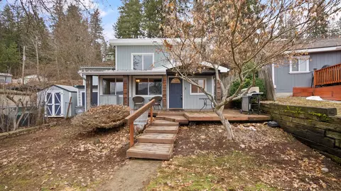 12518 N East Newman Lake Dr, Newman Lake, WA 99025