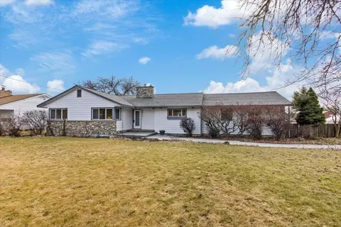 9814 E Upriver Dr, Spokane, WA 99206