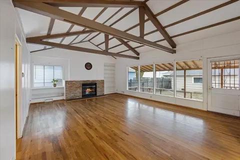 Living - 3408 E 29th Ave, Spokane, WA 99223 photo 4 of 5