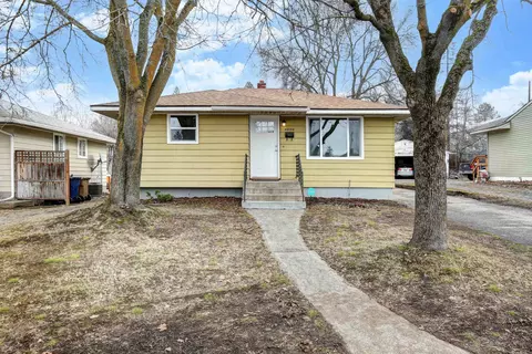 6120 N Maple St, Spokane, WA 99205