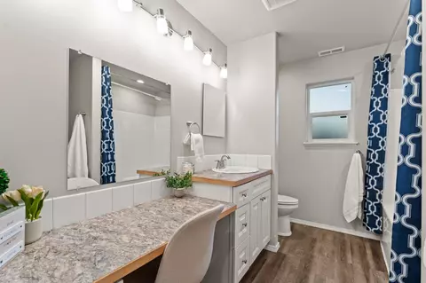 Bath - 9603 E Hoffman Ln, Spokane, WA 99206 photo 1 of 5