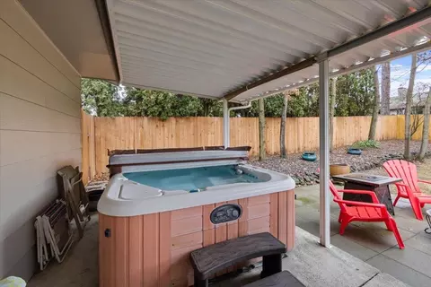 Exterior - 1902 E 63rd Ave, Spokane, WA 99223 photo 7 of 15