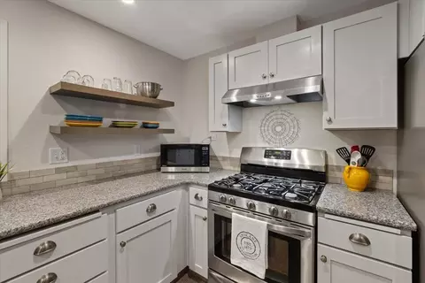 Kitchen - 1902 E 63rd Ave, Spokane, WA 99223 photo 5 of 6