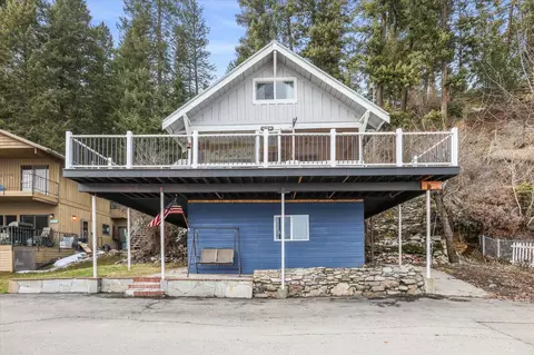 11945 N Honeymoon Bay Rd, Newman Lake, WA 99025