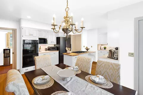 Dining - 227 E High Dr, Spokane, WA 99203 photo 1 of 4